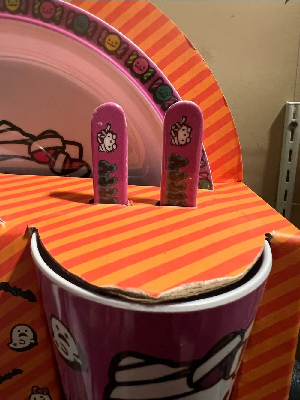 Hello Kitty Halloween Kids 5-Piece Halloween Dinnerware Set